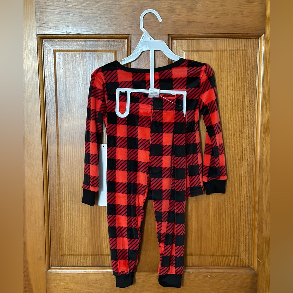 NWT 2T PJs - Picture 2 of 3
